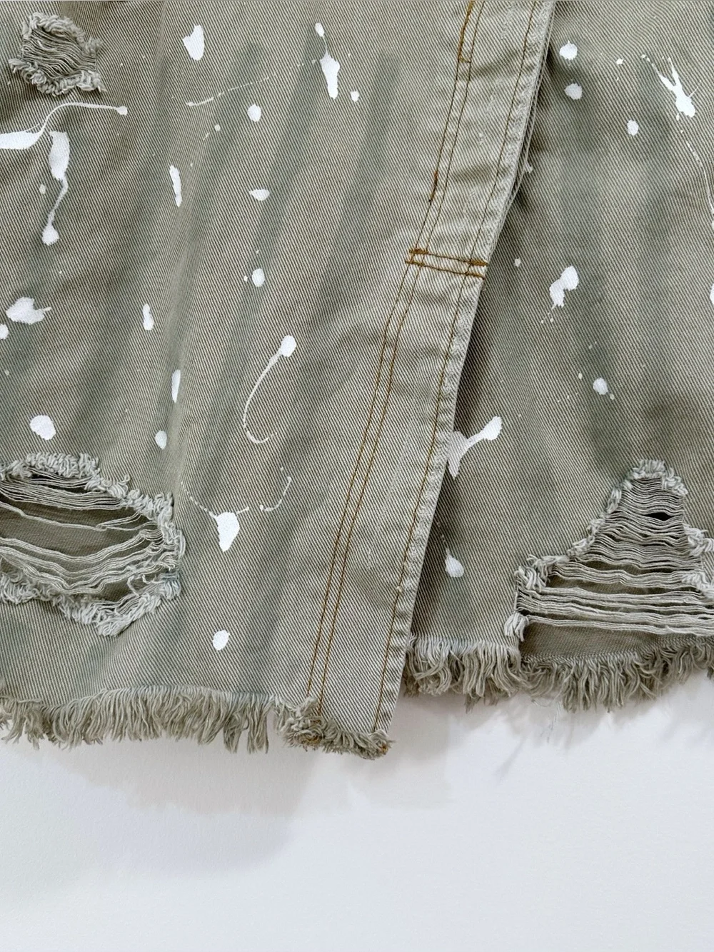 NWT Easel Los Angeles Distressed Denim Skirt Khaki Size Medium